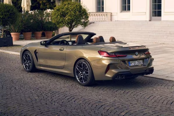 2025 BMW M8 - Image 32