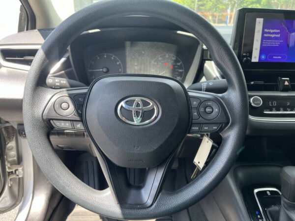 2023 Toyota Corolla LE - Image 7