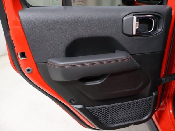 2025 Jeep Wrangler - Image 20
